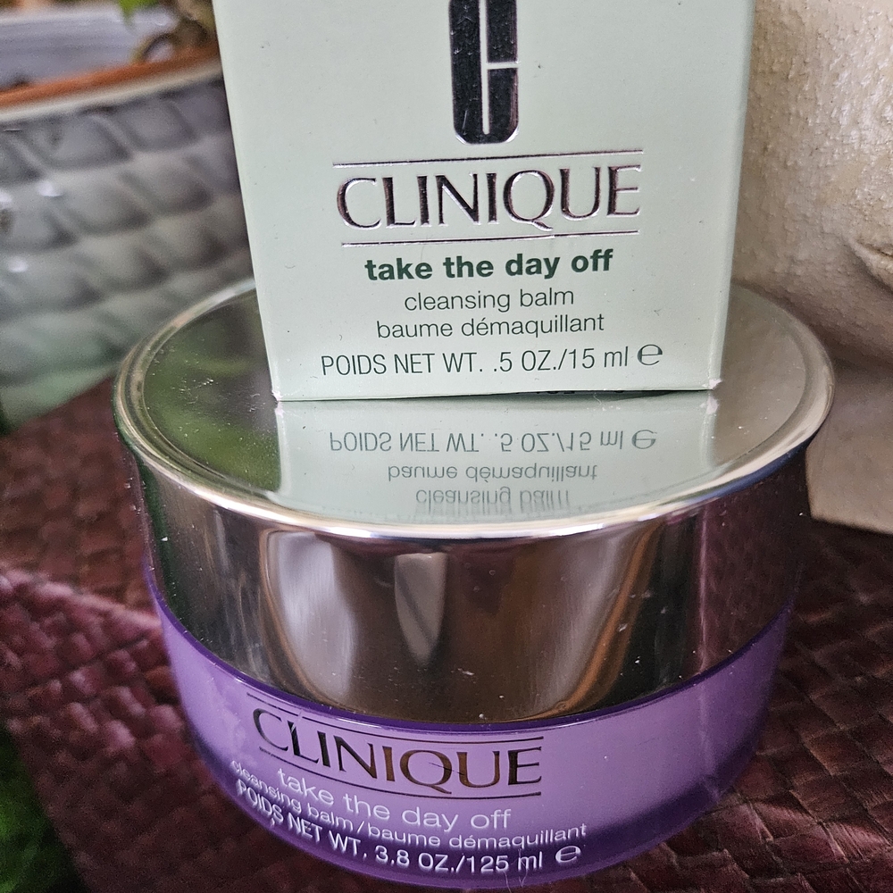 Clinique Take The Day Off Cleansing Balm - Lavender and Silver